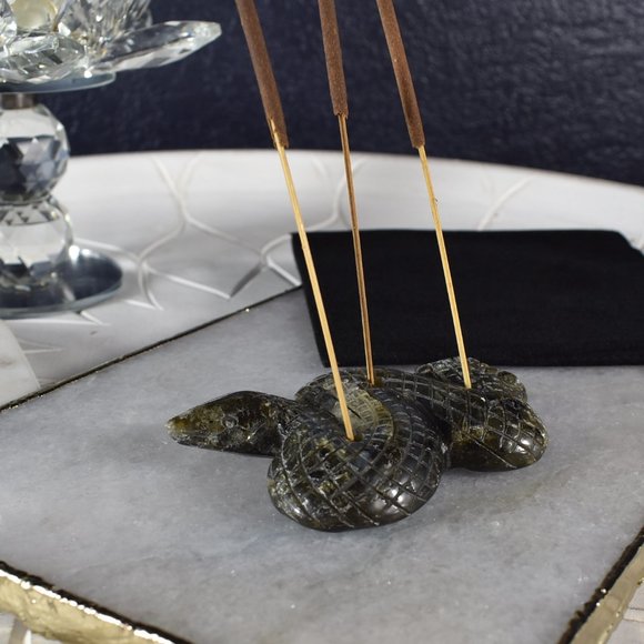 Blue Flash Labradorite Serpent Incense Holder - Picture 5 of 10